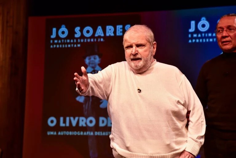 Vizinha de Jô, Galisteu diz que escritor travava luta na saúde