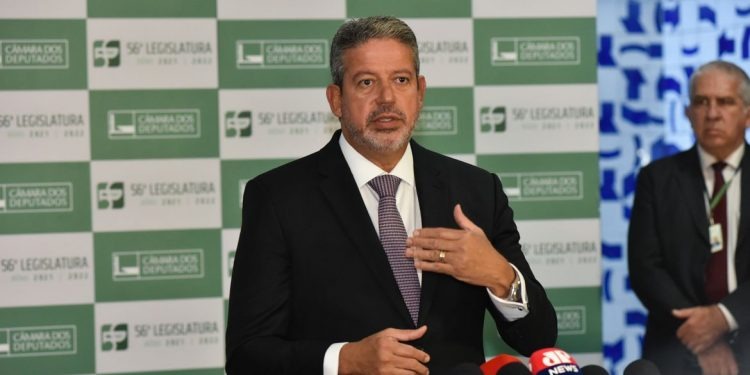 Arthur Lira defende punir instituto…