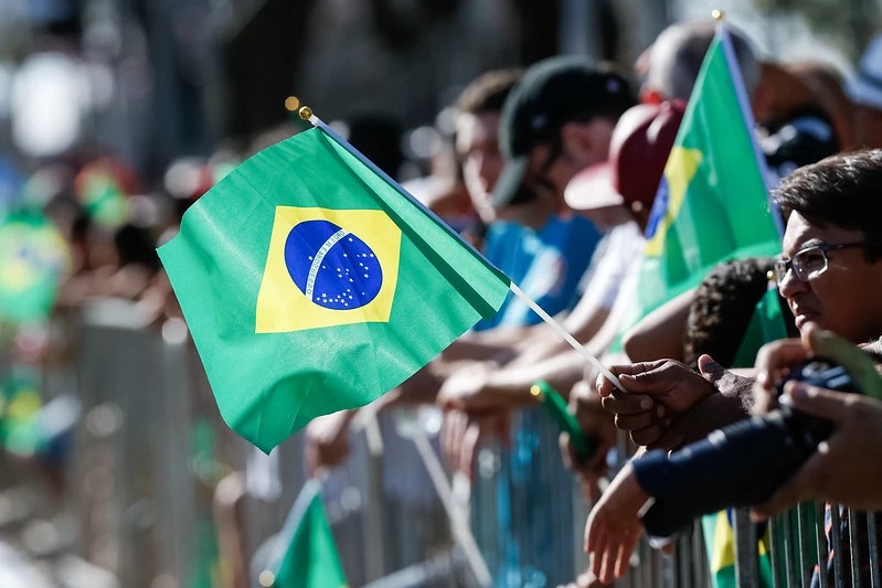 Eleitor pode ir votar de…
