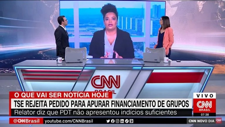 ‘Na bandeira brasileira está escrito…