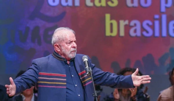 Lula pede direito de resposta…