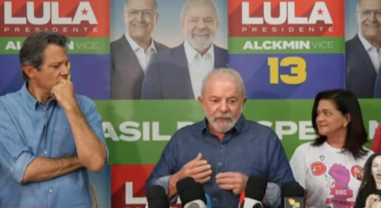 “Vamos regulamentar os meios de comunicação”, ameaça Lula em Campinas