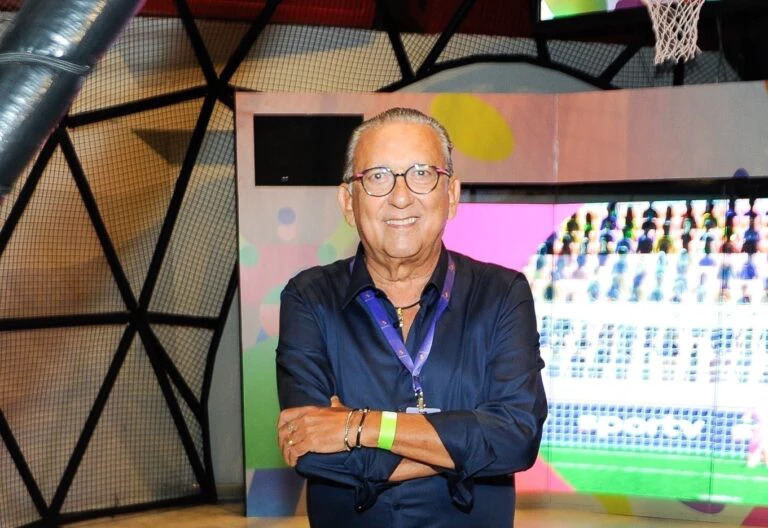 Galvão Bueno recebe alta após ser internado com Covid-19