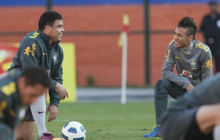 Ronaldo Fenômeno publica carta aberta de apoio a Neymar
