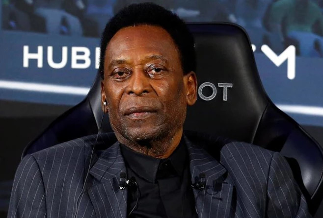 Pelé tem melhora progressiva e “sem novas intercorrências”