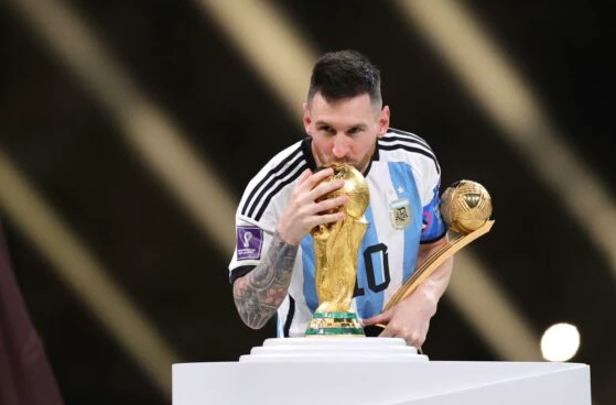 Argentina vence a França nos pênaltis e é tricampeã mundial
