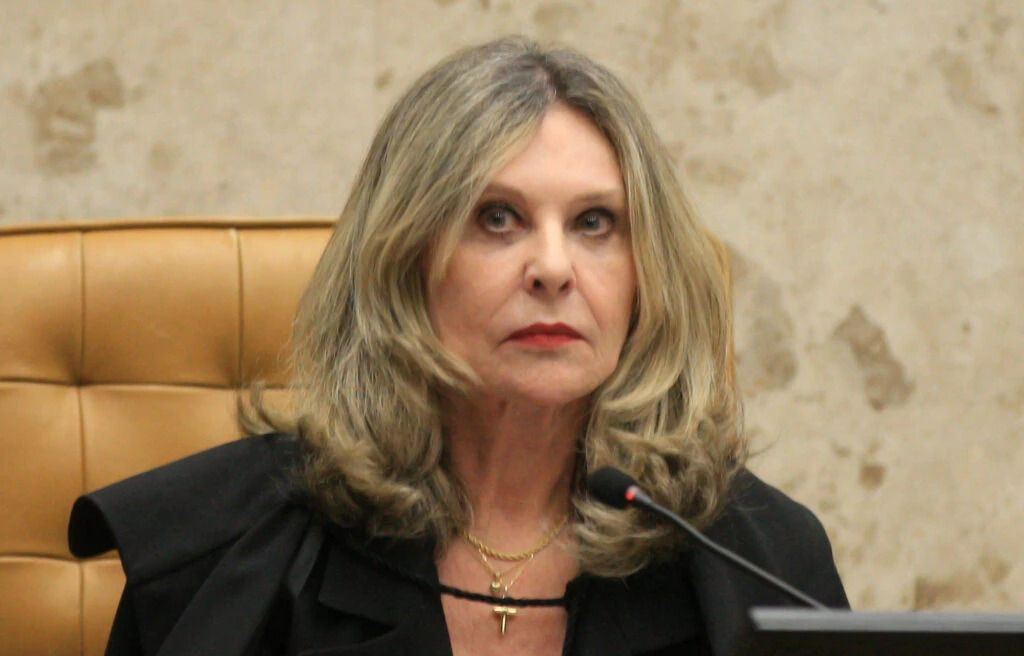 PGR aciona Moraes contra fim de acampamento em QG