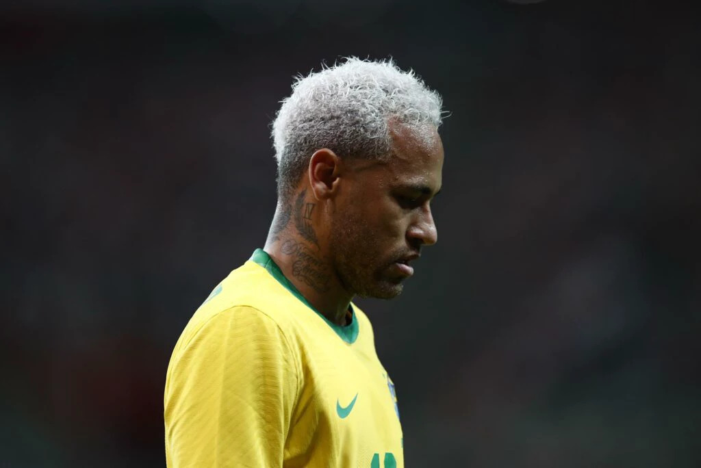 Neymar sobre Pelé: “Deu voz aos pobres, aos negros, ao Brasil”