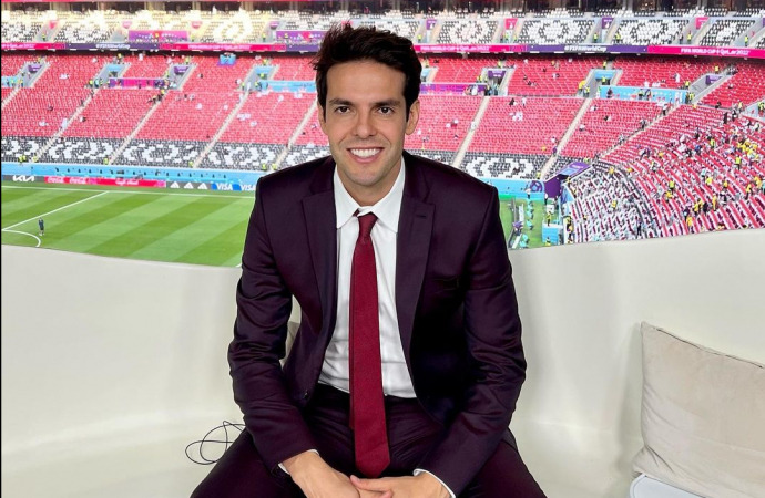 Após críticas, Kaká lamenta não ter comparecido ao velório de Pelé, mas não dá justificativa
