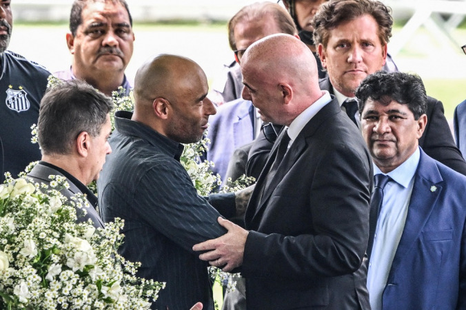 Presidente da Fifa quer ao menos um estádio com o nome de Pelé em cada país do mundo