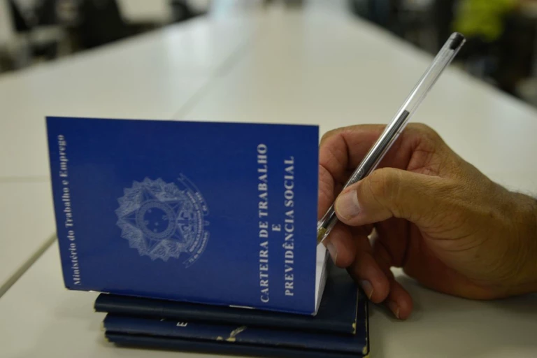 Pesquisa mostra 5,2 milhões de jovens sem emprego