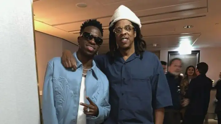 Vini Jr. posta encontro com Jay-Z em show de Beyoncé: “Lenda”