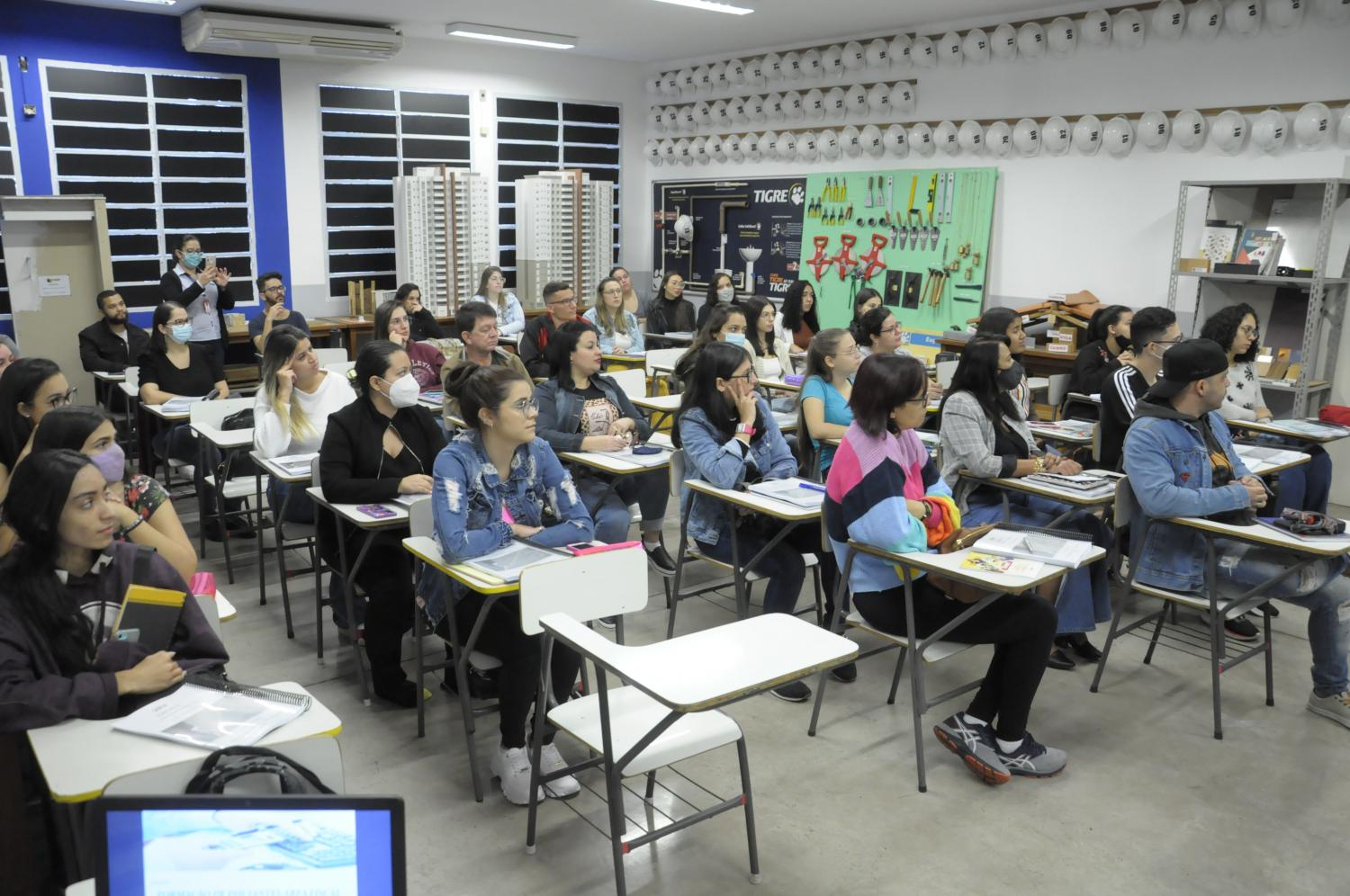 Fiec abre inscrições para cursos extracurriculares nesta sexta