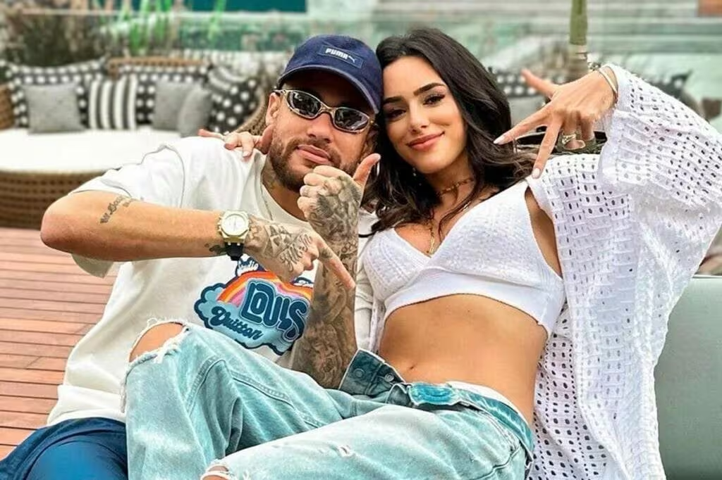 Noiva de Neymar ameaça processar jornalista por expor suposto acordo de traição: ‘Mostre as provas’