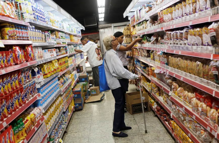Datafolha: inflação faz 58% dos brasileiros comprarem menos alimentos