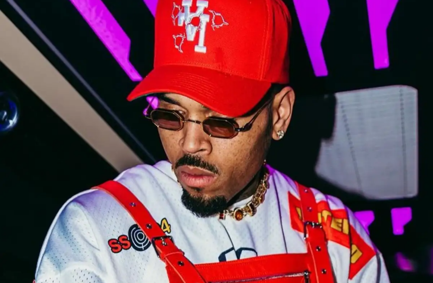 Chris Brown é liberado da detenção sob fiança de quase 40 milhões de reais