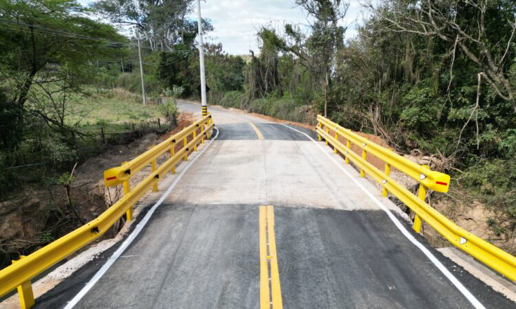 Prefeitura conclui obra de reconstrução e libera o tráfego de veículos na nova ponte Mirim