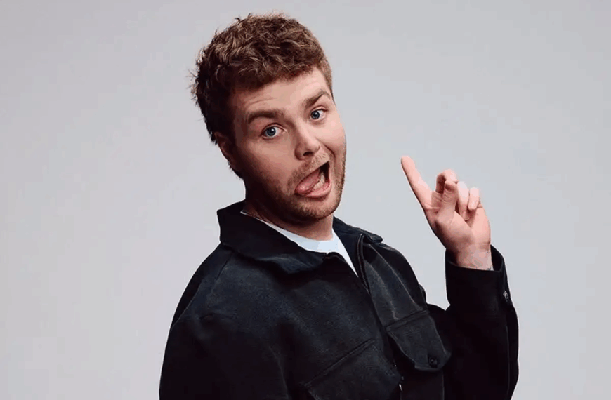 Quem é Alex Warren, cantor do mega sucesso “Ordinary”?