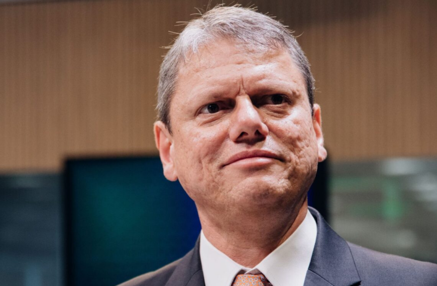 Pesquisa aponta Tarcísio com vantagem na disputa pelo Governo de São Paulo; Derrite lidera corrida pelo Senado