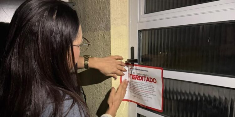 Clínica de estética clandestina é interditada após ação da Vigilância Sanitária e Taxas e Posturas