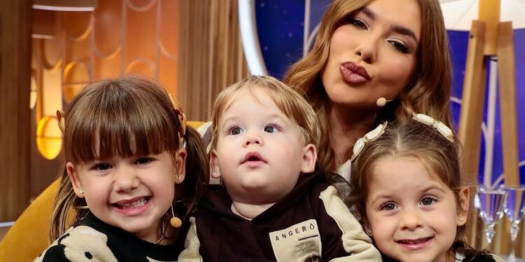 Filhas de Virginia chegam em Madri e reação no reencontro divide a web: “Forçado”
