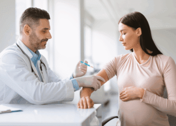 Além do pré-natal: confira as vacinas mais importantes durante a gravidez