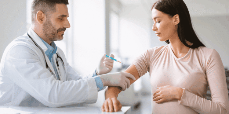 Além do pré-natal: confira as vacinas mais importantes durante a gravidez