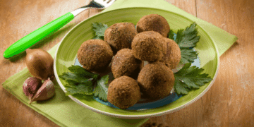 3 receitas de falafel ricas em proteína vegetal e fáceis de fazer 