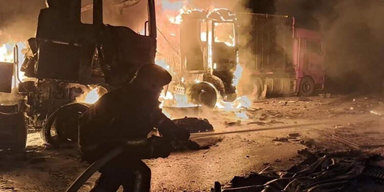 Ataque russo próximo a Kiev deixa pelo menos 27 mortos