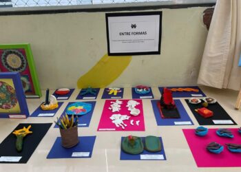 Prefeitura recebe exposição gratuita com obras produzidas por atendidos do Ciaspe