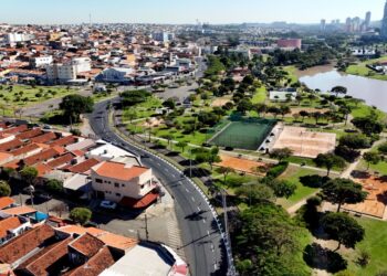 Secretaria de Obras e Vias Públicas conclui recapeamento de primeiro trecho da Marginal do Parque