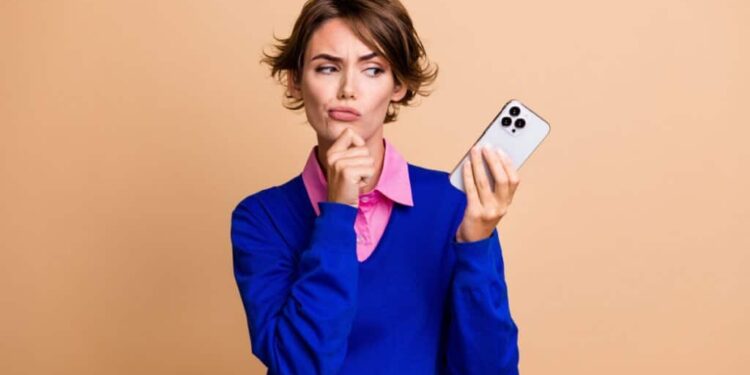 Do grupo de WhatsApp ao contrato verbal: 6 situações do dia a dia que podem virar problema jurídico