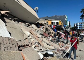Quatro dias após terremoto, Colômbia registra 281 mortos