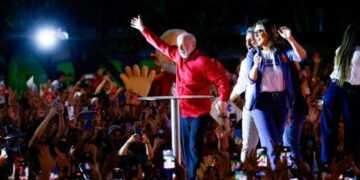 Lula pede a brasiliense para não votar em Michelle ao Senado e volta a falar de Trump