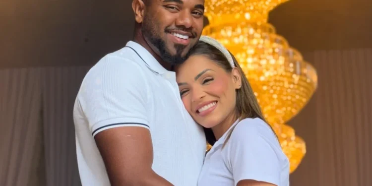 Davi Brito e Emilly Araújo se casam em cerimônia luxuosa em Salvador