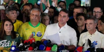 Lula promete ‘mudar o jeito de governar’ e prega reconciliação; Flávio quer anular eleição