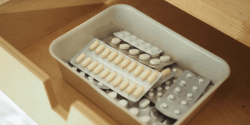 Calor pode comprometer medicamentos: veja cuidados e onde não os guardar