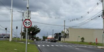Ipem-SP realiza aferição de medidores de velocidade na Domingos Ferrarezzi e Luiz Bruno Petrilli